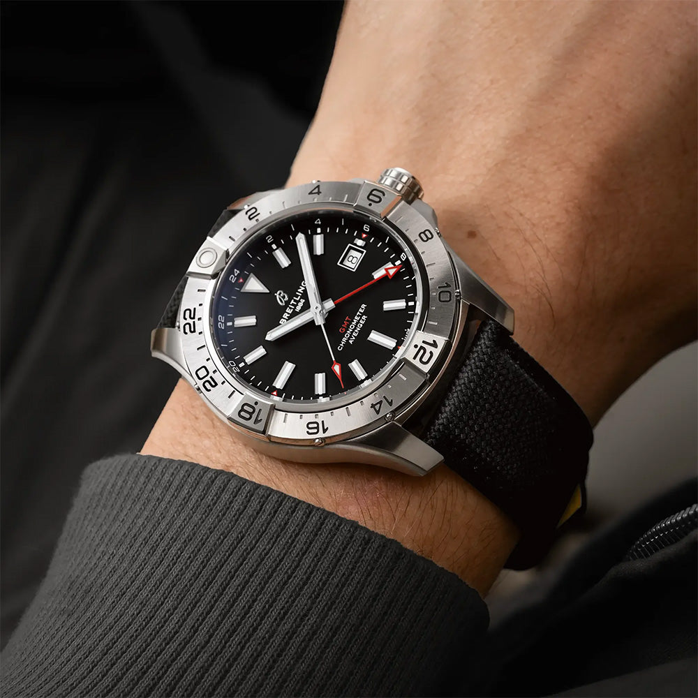 アベンジャー オートマチック GMT 44mm 自動巻 A32320101B1X1