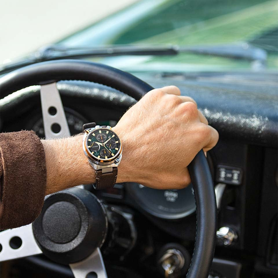 世界限定5,000本 エコ・ドライブ 50周年限定モデル TSUNO CHRONO LAND AV0104-06W シチズン