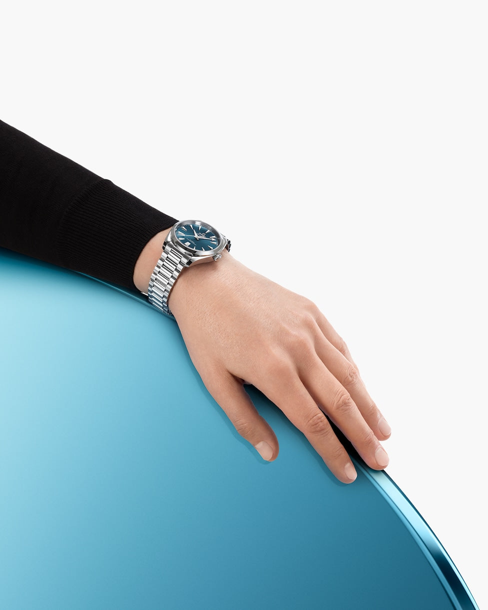 シーマスター アクアテラ シェード 38MM 300 マスター クロノメーター 220.10.38.20.03.003