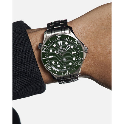 シーマスター ダイバー 300M 自動巻き 42mm  210.30.42.20.10.00﻿1