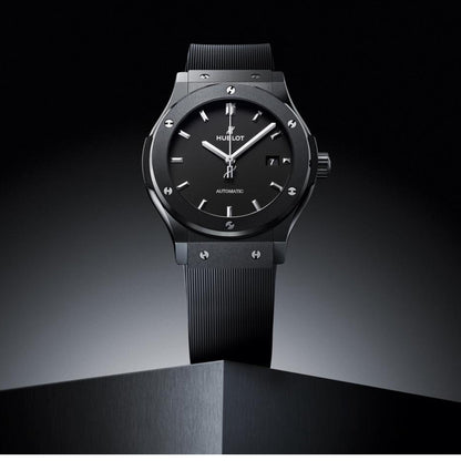 クラシック・フュージョン ブラックマジック 自動巻き 42MM 542.CM.1171.RX