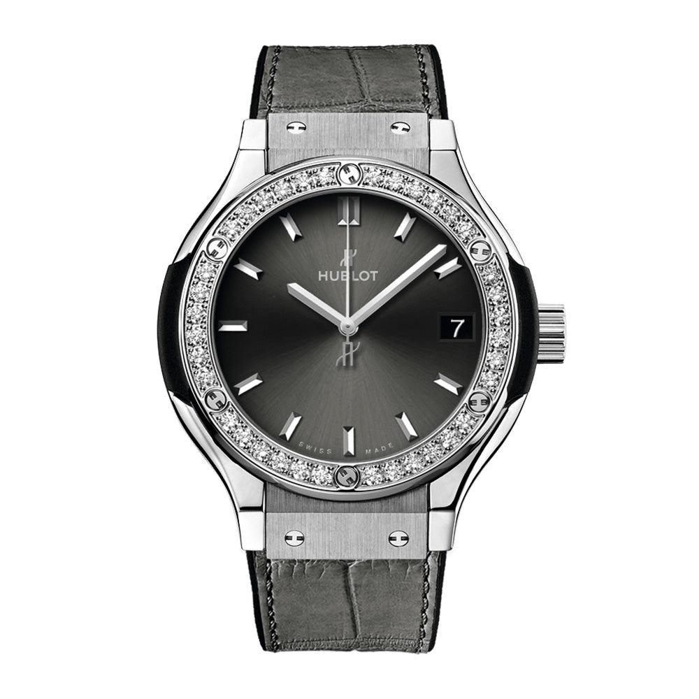 クラシック・フュージョン チタニウム レーシンググレー ダイヤモンド クォーツ 33MM 581.NX.7071.LR.1104
