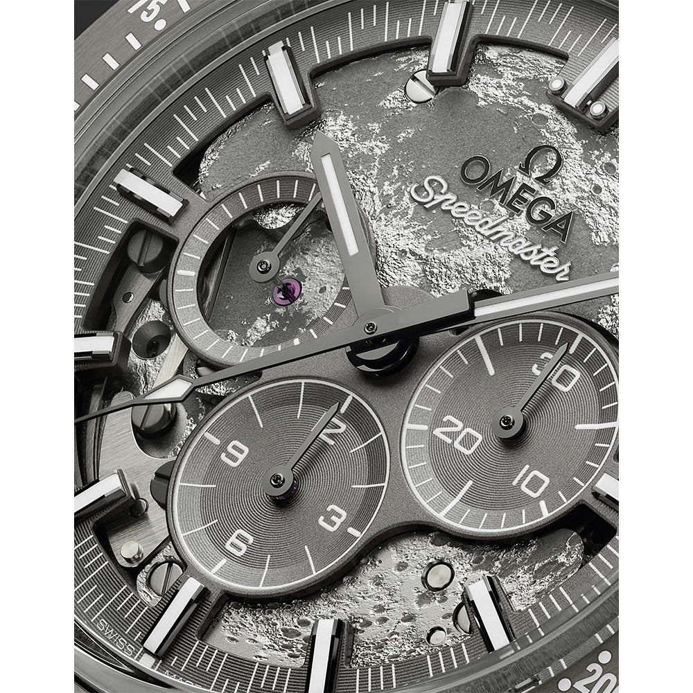 スピードマスター ダーク サイド オブ ザ ムー﻿ン 44.25mm 手巻き 310.92.44.50.06.00﻿2