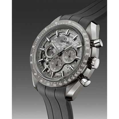 スピードマスター ダーク サイド オブ ザ ムー﻿ン 44.25mm 手巻き 310.92.44.50.06.00﻿2