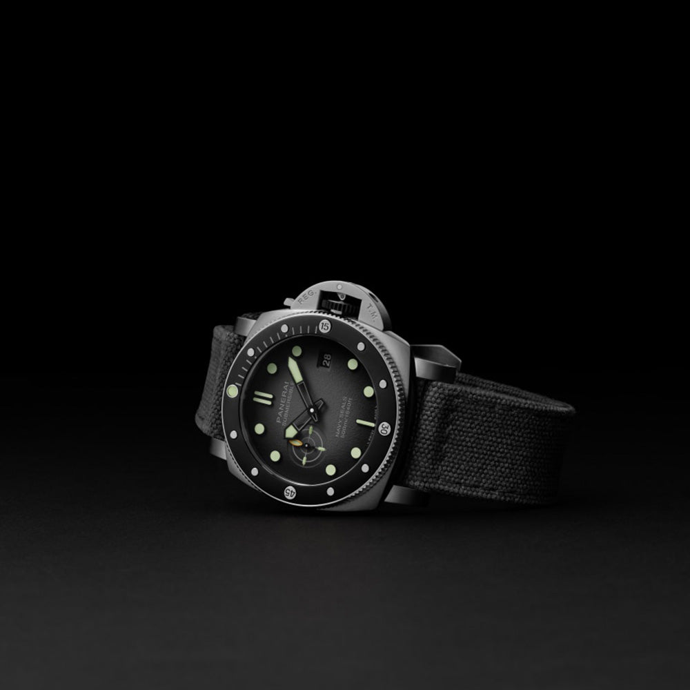 サブマーシブル ネイビーシールズ 自動巻き 44mm PAM01738