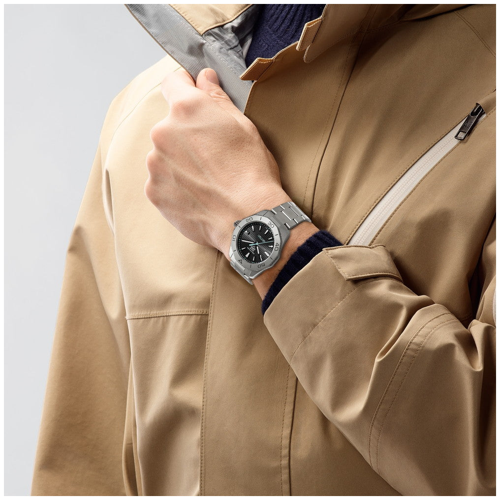 アクアレーサー プロフェッショナル200 ソーラーグラフ ソーラークォーツ WBP1180.BF0000