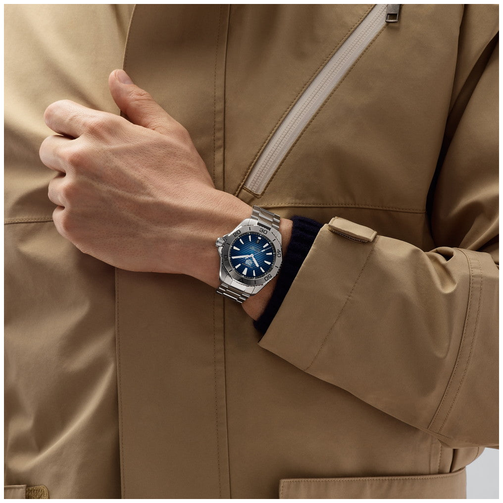 タグホイヤー TAG Heuer アクアレーサー WBP2111 自動巻き タグ・ホイヤー アクアレーサー プロフェッショナル200 自動巻き