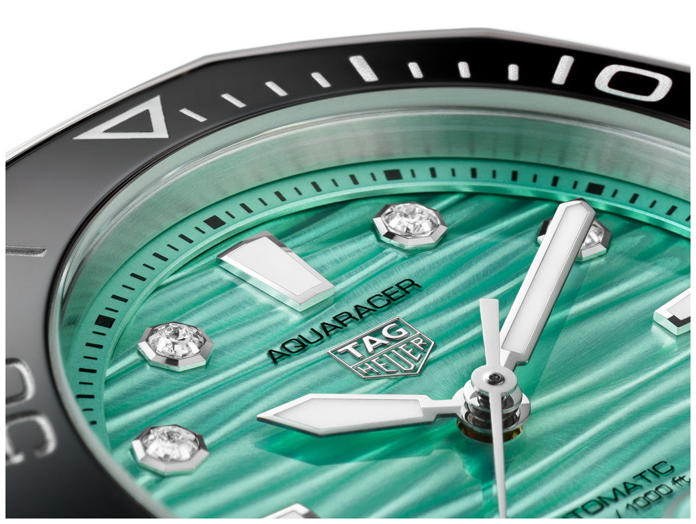 タグ・ホイヤー アクアレーサー プロフェッショナル300 自動巻き